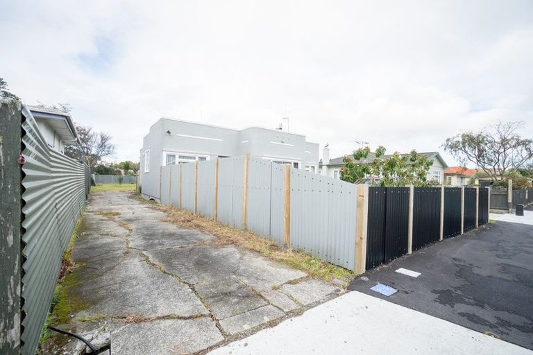 Photo of property in 14b Rewa Street, Takaro, Palmerston North, 4412