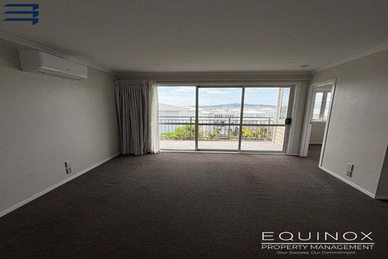 Photo of property in 7 Panakenake Way, Flat Bush, Auckland, 2019