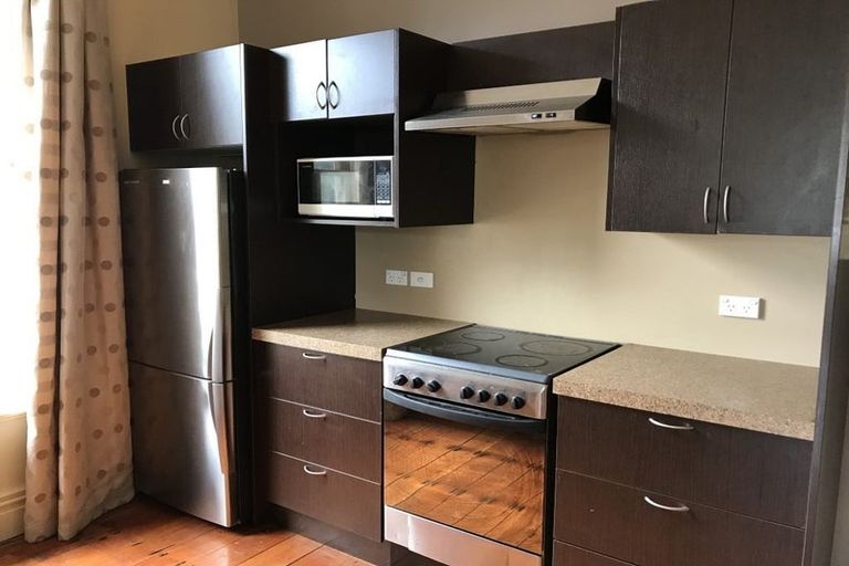 Photo of property in 133 Kaikorai Valley Road, Glenross, Dunedin, 9011