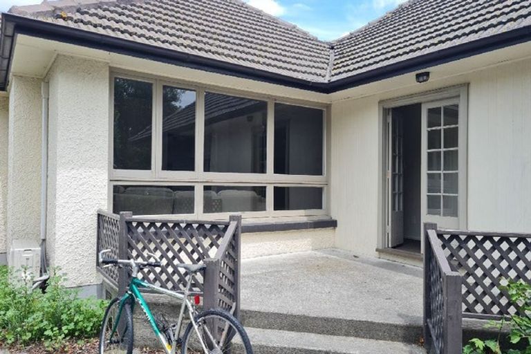 Photo of property in 2/111 Waimairi Road, Ilam, Christchurch, 8041