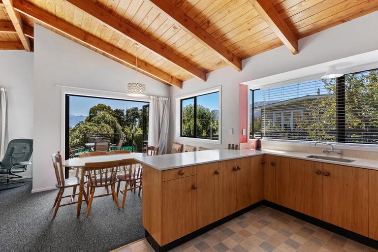 Photo of property in 130 Lakeview Terrace, Lake Hawea, 9382