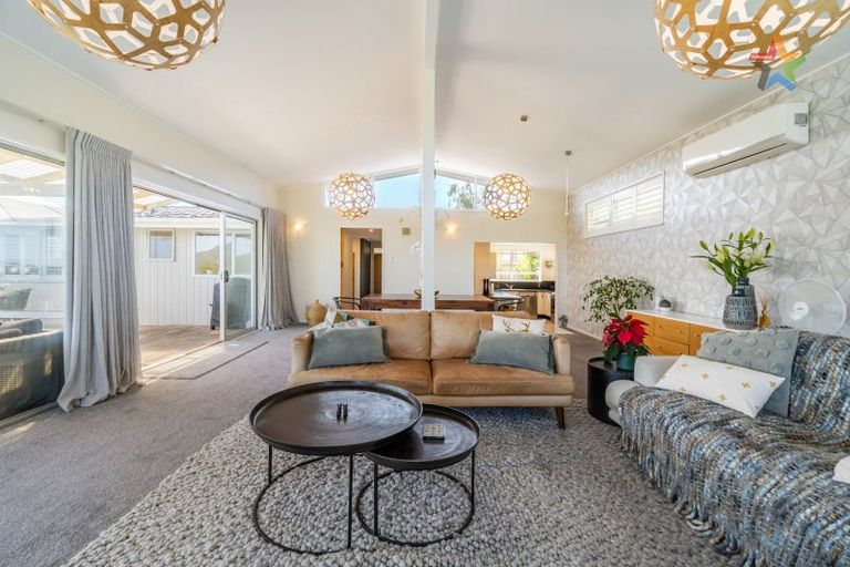 Photo of property in 8 Summit Road, Fairfield, Lower Hutt, 5011