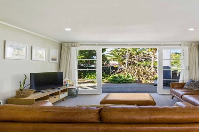 Photo of property in 48 Finnerty Avenue, Howick, Auckland, 2014