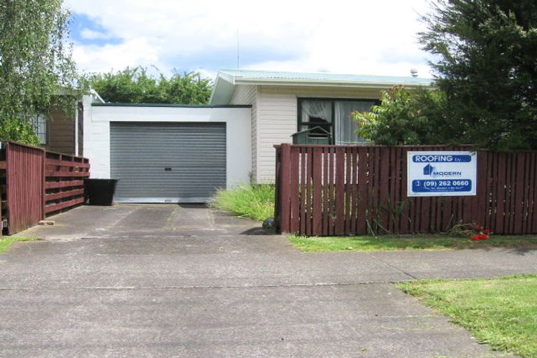 Photo of property in 2/47 Kenderdine Road, Papatoetoe, Auckland, 2025