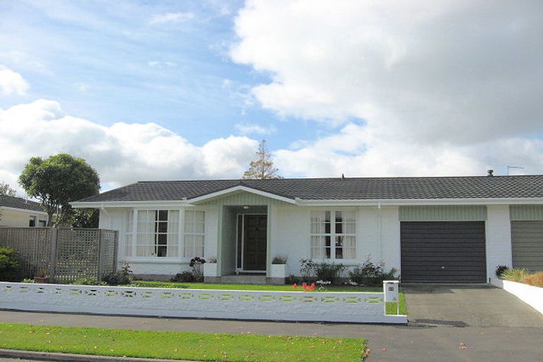 Photo of property in 1/35 Guinness Crescent, Ilam, Christchurch, 8041