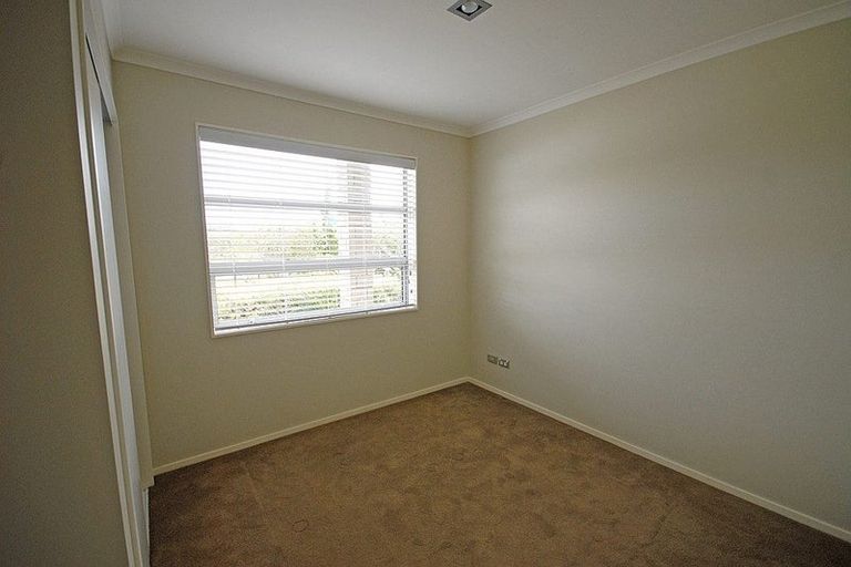 Photo of property in 1 Bankside Road, Silverdale, 0932