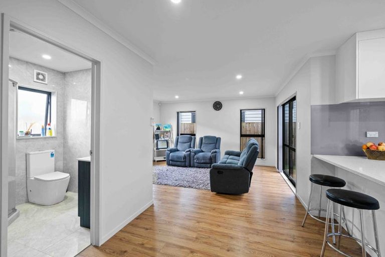 Photo of property in 102a Fitzroy Street, Papatoetoe, Auckland, 2104