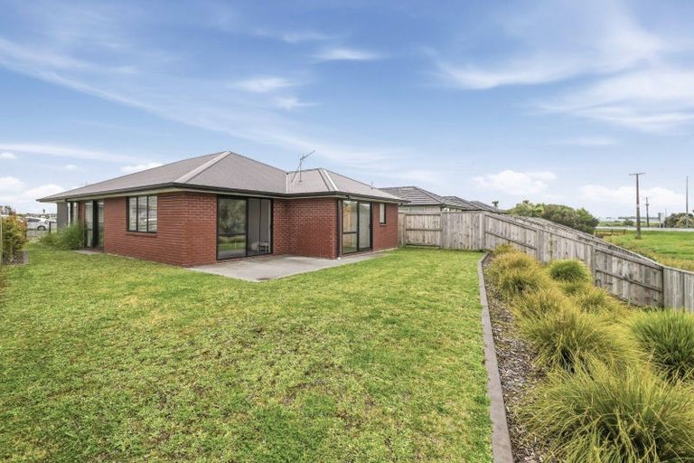 Photo of property in 93 Hills View Drive, Papamoa, 3118