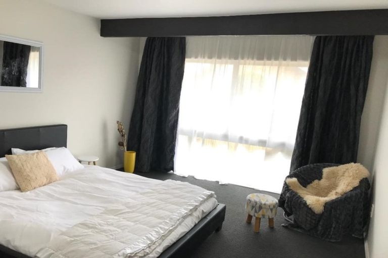 Photo of property in 2/321 Wairakei Road, Burnside, Christchurch, 8053