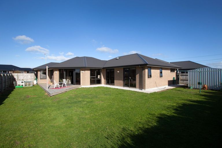 Photo of property in 3 Ta Paora Drive, Bell Block, New Plymouth, 4312