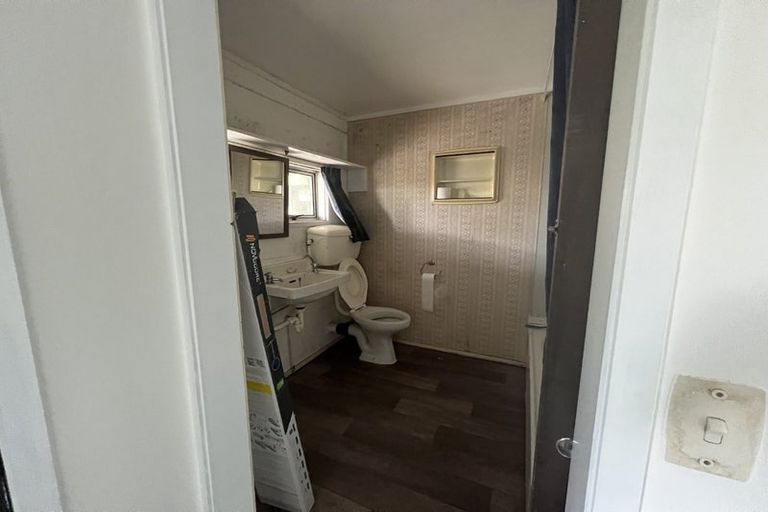 Photo of property in 1/22 Glenvar Road, Torbay, Auckland, 0630