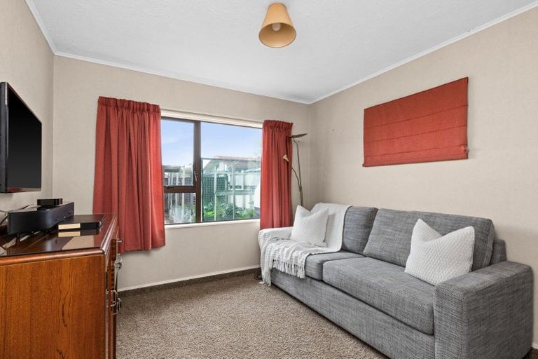 Photo of property in 149 Tait Drive, Greenmeadows, Napier, 4112