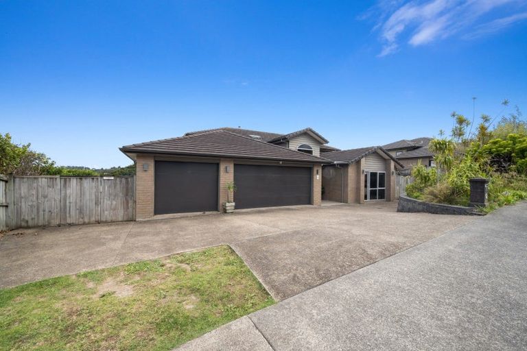 Photo of property in 8 Henriette Place, The Gardens, Auckland, 2105