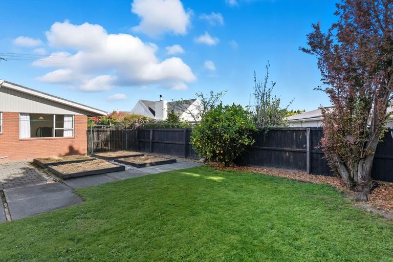 Photo of property in 5c Gilmore Place, Burnside, Christchurch, 8053