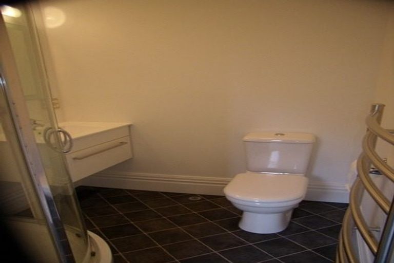 Photo of property in 17 George Street, Thorndon, Wellington, 6011