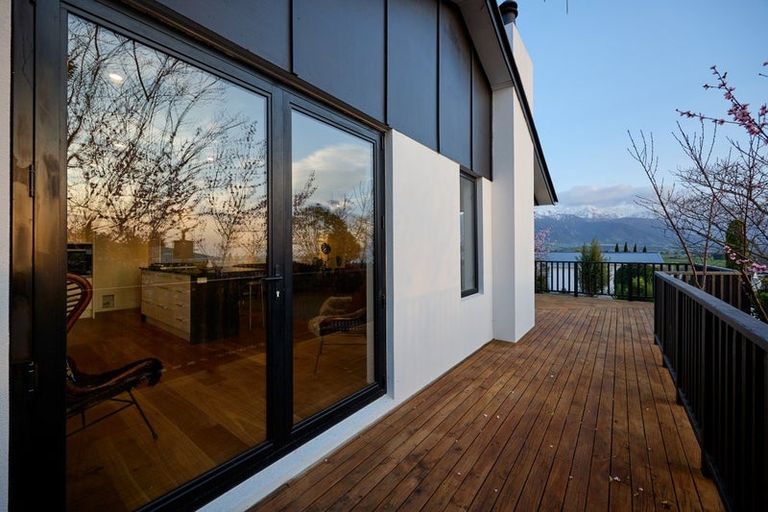 Photo of property in 27 Hastings Street, Kaikoura, 7300