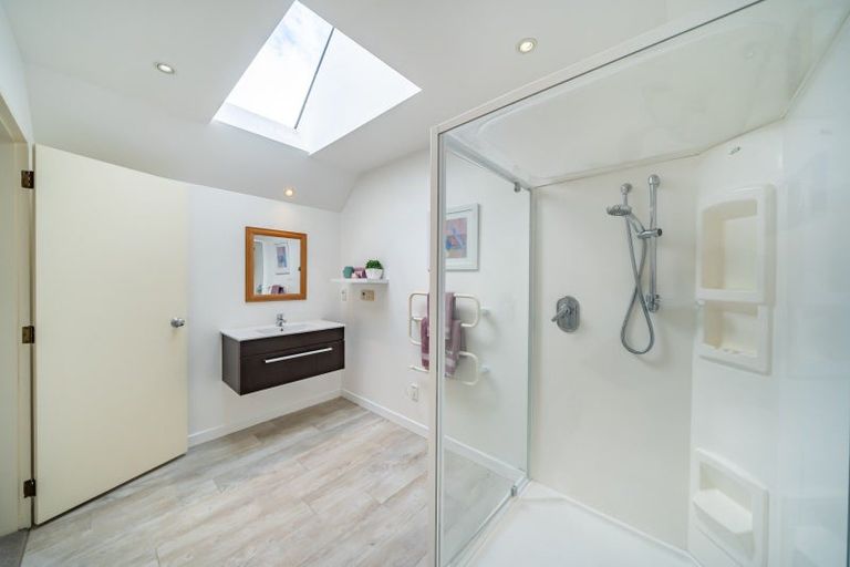 Photo of property in 30 Emerald Hill Drive, Birchville, Upper Hutt, 5018