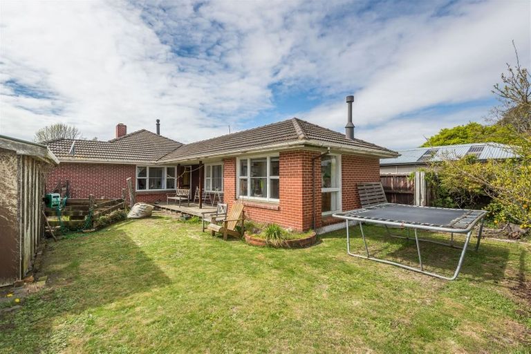 Photo of property in 35 Sevenoaks Drive, Bryndwr, Christchurch, 8053