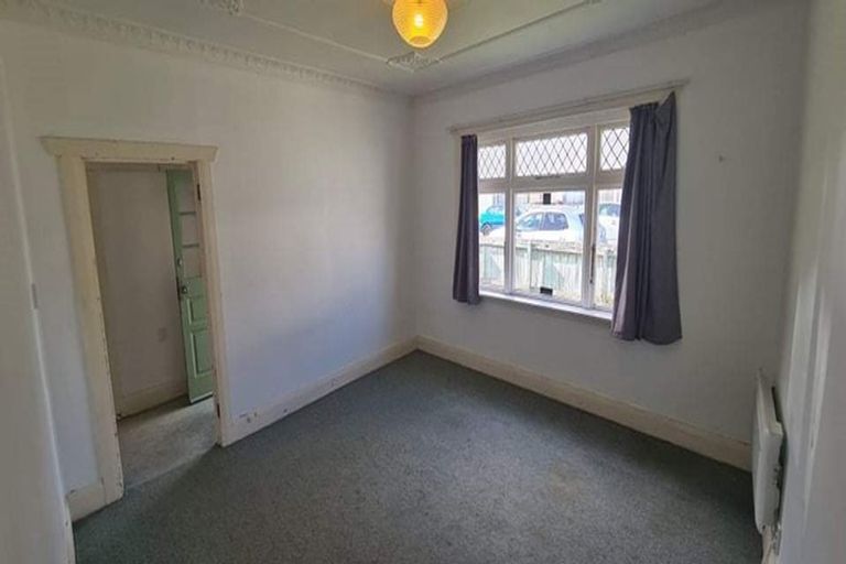 Photo of property in 37 Bay Street, Petone, Lower Hutt, 5012