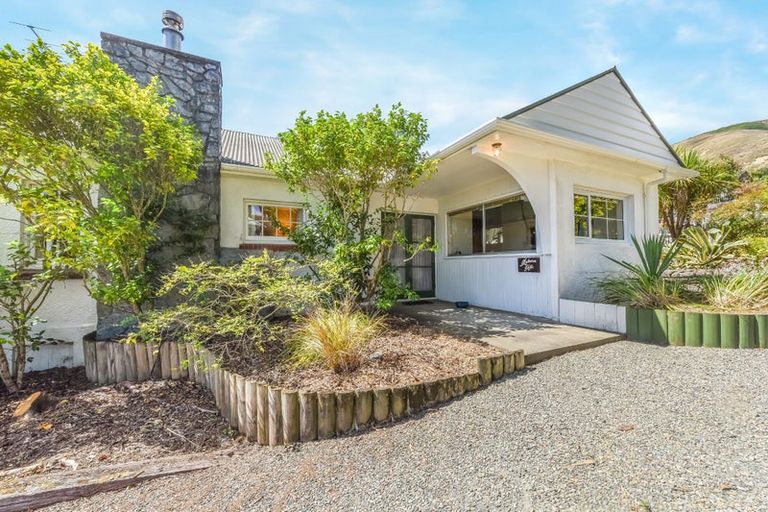 Photo of property in 11 Malvern Avenue, Atawhai, Nelson, 7010