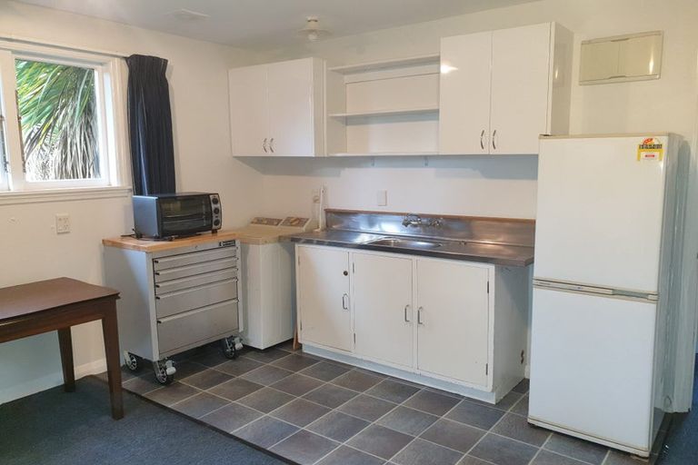 Photo of property in 310 Riccarton Road, Upper Riccarton, Christchurch, 8041