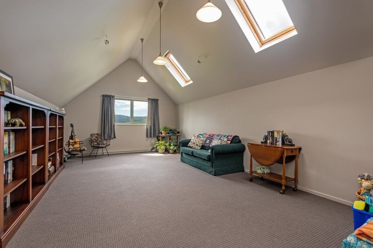 Photo of property in 307 Ngahere Park Road, Turitea, Palmerston North, 4472