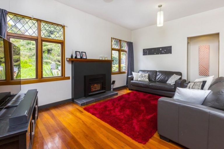 Photo of property in 7 Elmslie Road, Pinehaven, Upper Hutt, 5019