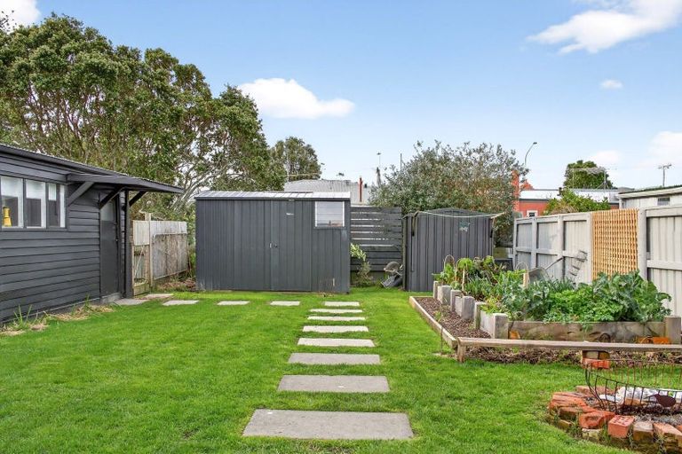 Photo of property in 14 Ropata Street, Kaiti, Gisborne, 4010