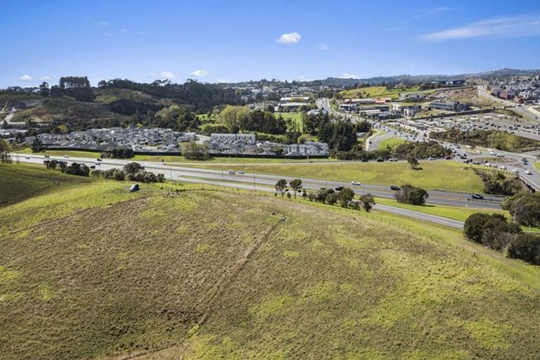 Photo of property in 46 Old Pine Valley Road, Dairy Flat, Silverdale, 0992