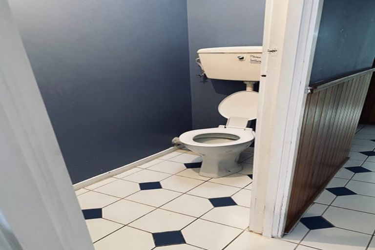 Photo of property in 1 Beihlers Road, Weymouth, Auckland, 2103