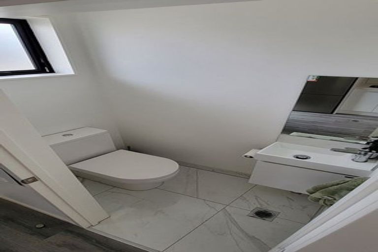 Photo of property in 138b Tiriwa Drive, Massey, Auckland, 0614