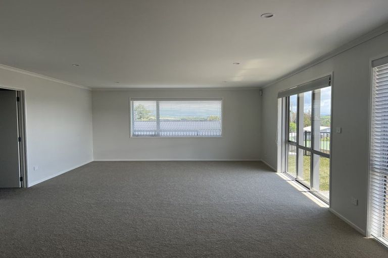 Photo of property in 17 Te Kaka Place, Omokoroa, 3114