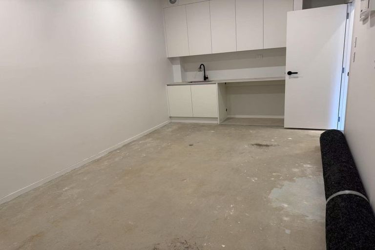 Photo of property in 13 Piringa Road, Pukekohe, 2120