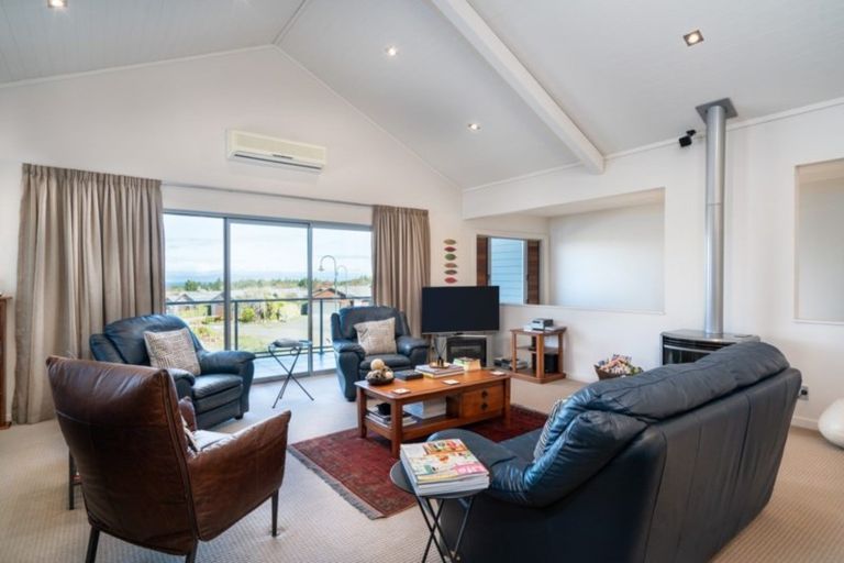 Photo of property in 22 The Circle, Nukuhau, Taupo, 3330