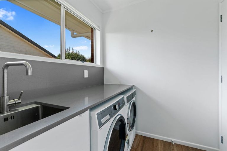 Photo of property in 10b Willmott Place, Springfield, Rotorua, 3015