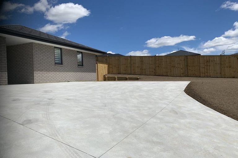 Photo of property in 24 Peacock Place, Pokeno, 2402