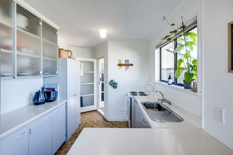 Photo of property in 1 Wynyard Crescent, Tamatea, Napier, 4112