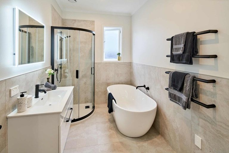 Photo of property in 8 Huia Street, Petone, Lower Hutt, 5012