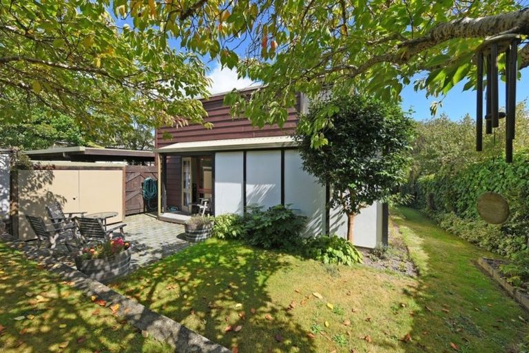 Photo of property in 76 Kairimu Street, Stokes Valley, Lower Hutt, 5019