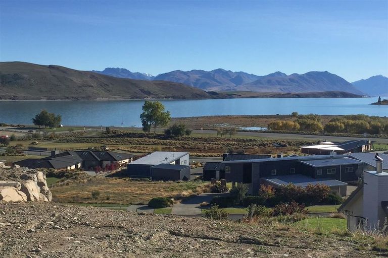 Photo of property in 2 Rankin Rise, Lake Tekapo, 7999