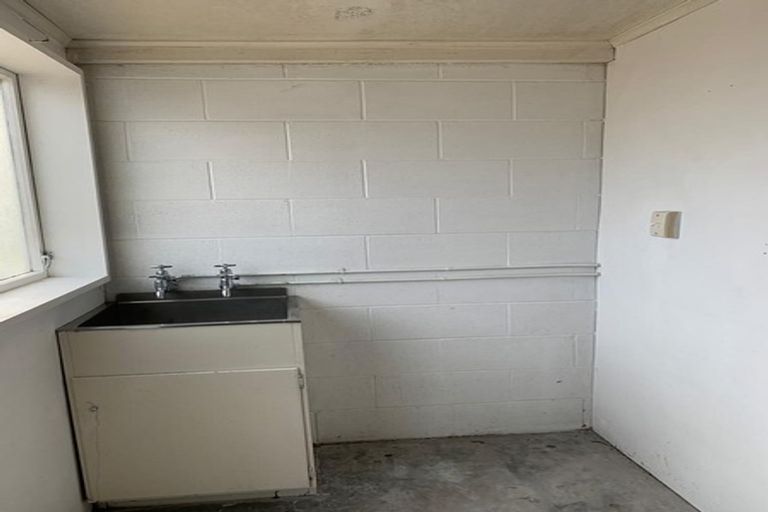 Photo of property in 2/126 Astley Avenue, New Lynn, Auckland, 0600