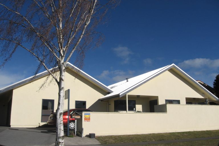 Photo of property in 19 Ngarimu Crescent, Taradale, Napier, 4112