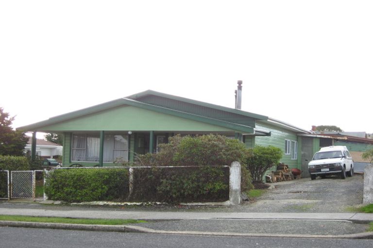 Photo of property in 21 Branksea Street, Kaitangata, 9210