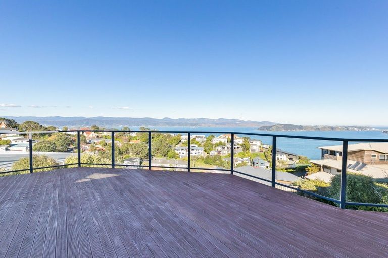 Photo of property in 18 Mandalay Terrace, Khandallah, Wellington, 6035