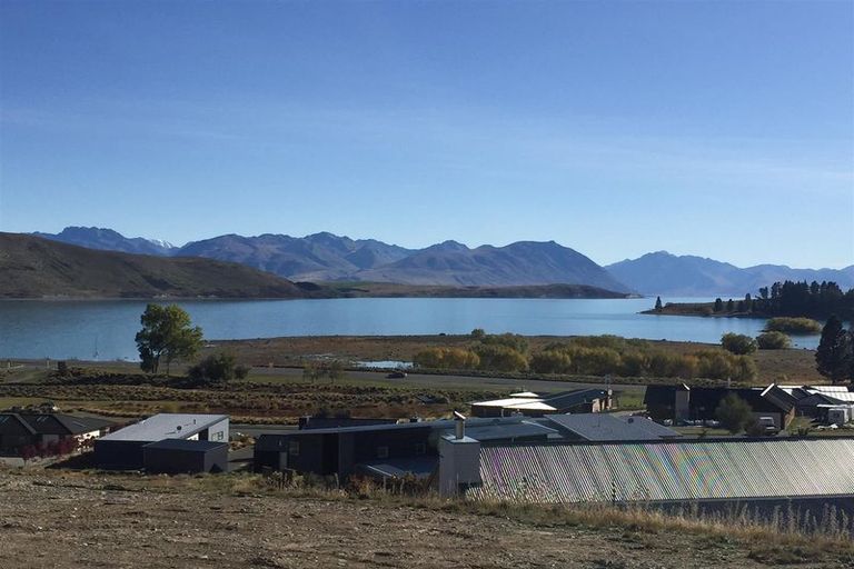 Photo of property in 2 Rankin Rise, Lake Tekapo, 7999