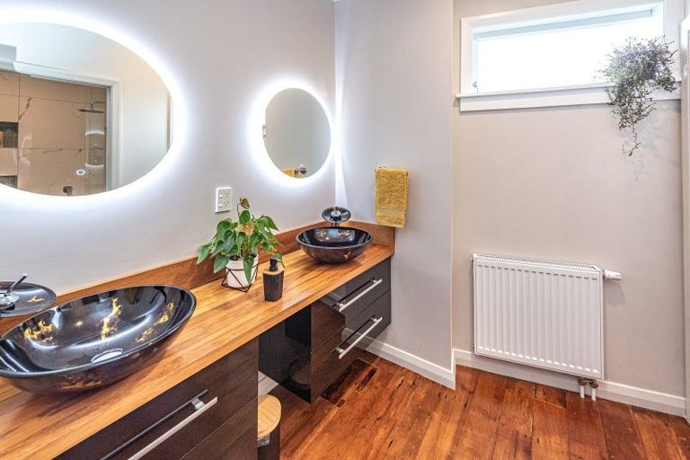 Photo of property in 16 Oakland Avenue, Saint Johns Hill, Whanganui, 4500