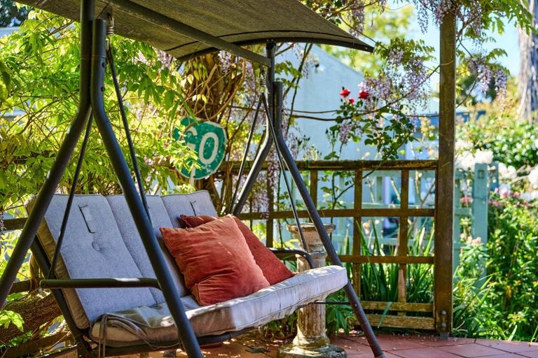 Photo of property in 5 Marina Grove, Hutt Central, Lower Hutt, 5010