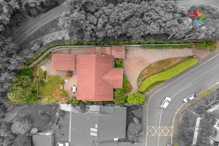 Photo of property in 52 Homewood Avenue, Karori, Wellington, 6012