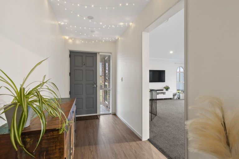 Photo of property in 44 Welsford Street, Woodend, 7610