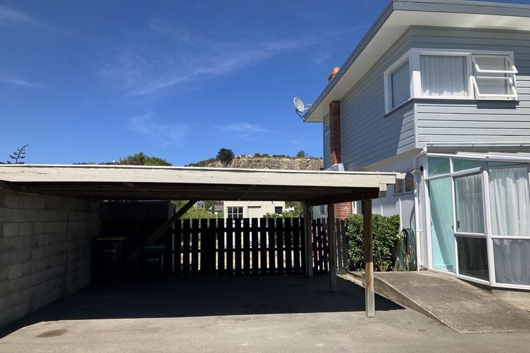 Photo of property in 109 Beachville Road, Redcliffs, Christchurch, 8081